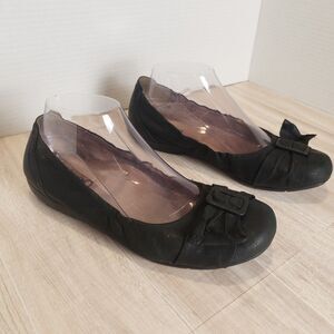 Abeo Tabitha Black Leather Flats Women’s Size 8N Comfort Slip-On Buckle Detail